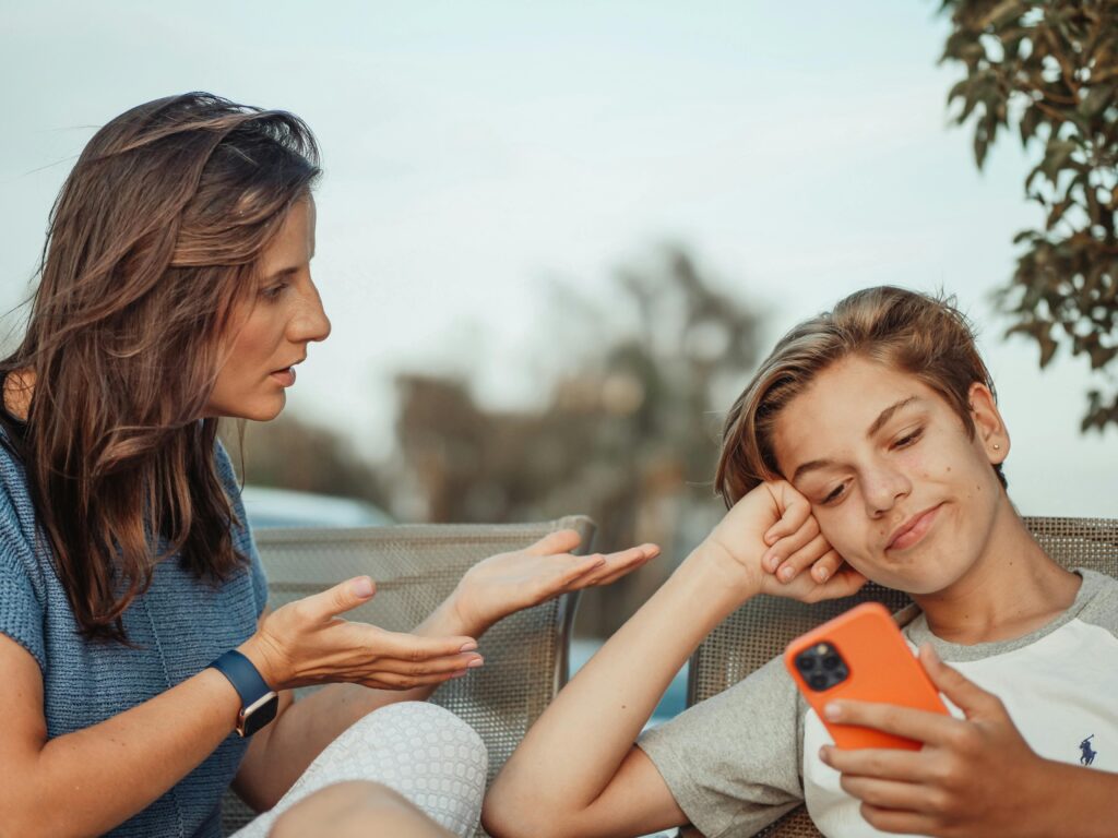 Practical Strategies to Balance Social Media and Studying